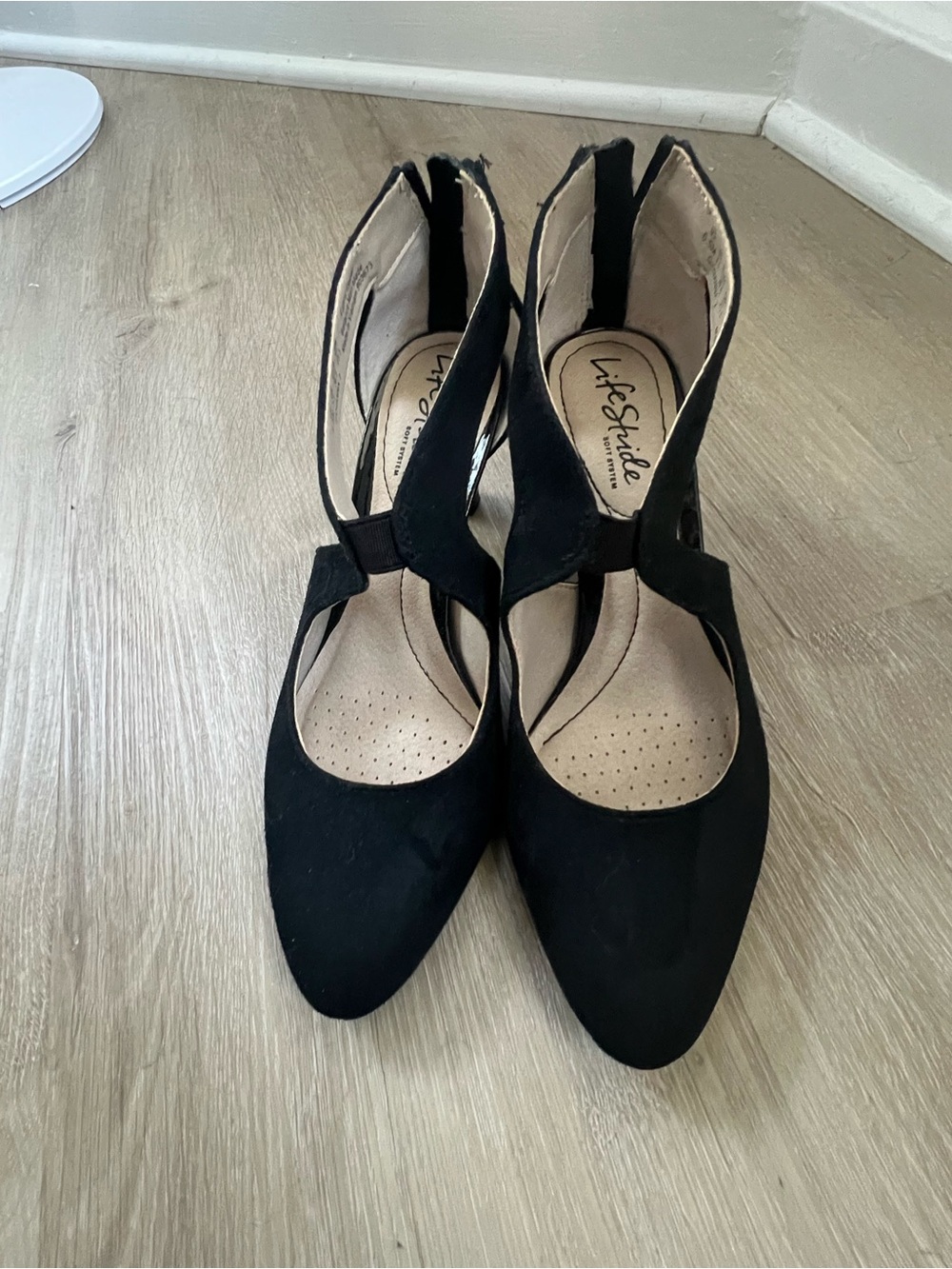 Life Stride Black Suede Women's Pointed-Toe Dress Pumps 6.5 Size